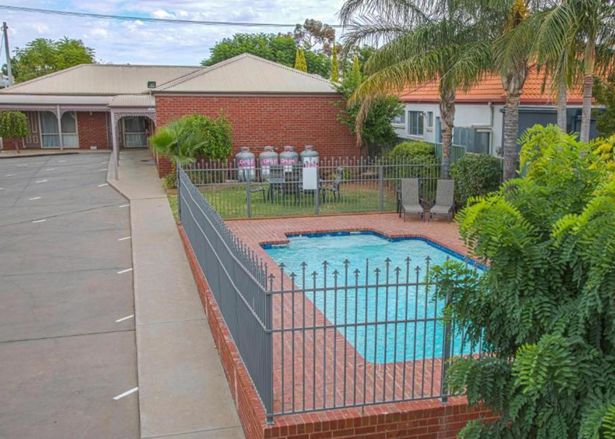 Burke And Wills Motor Inn Swan Hill Zewnętrze zdjęcie